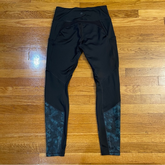 Athleta Frost High Traverse Tight leggings Abyss (Black/Green) - Size Medium - Picture 6 of 6